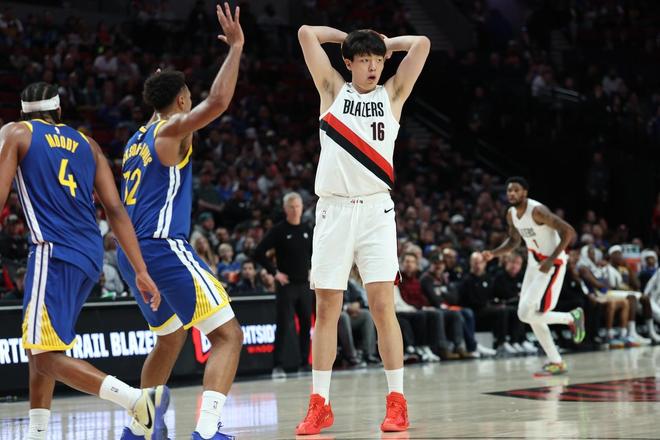 开拓者VS勇士,杨瀚森NBA再战库里格林有望登场,目标8+4+2