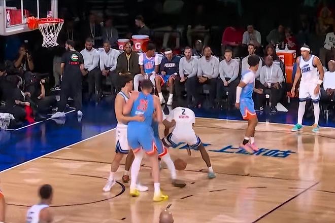 2+1打停对手!杨瀚森5分钟砍10分燃爆全场,点飞克林根上篮爆惊喜