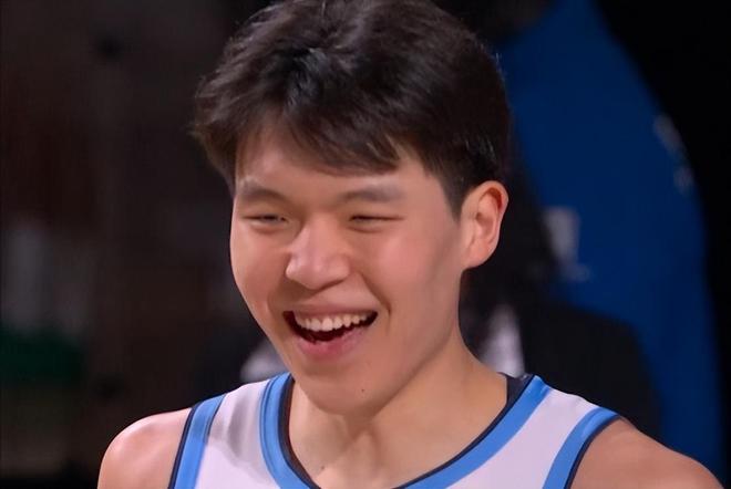 2+1打停对手!杨瀚森5分钟砍10分燃爆全场,点飞克林根上篮爆惊喜