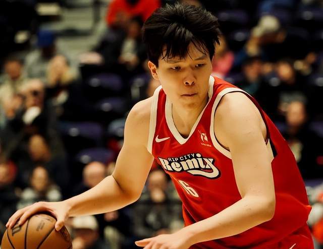 杨瀚森砍22分凸显尴尬定位:打发展联盟很轻松却不胜任常规赛轮转