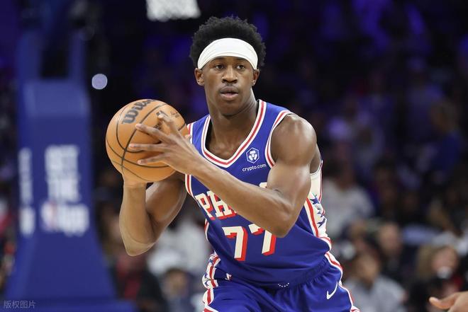 恩比德心不在焉？76人主场崩盘，骑士26分大胜暴露费城致命伤