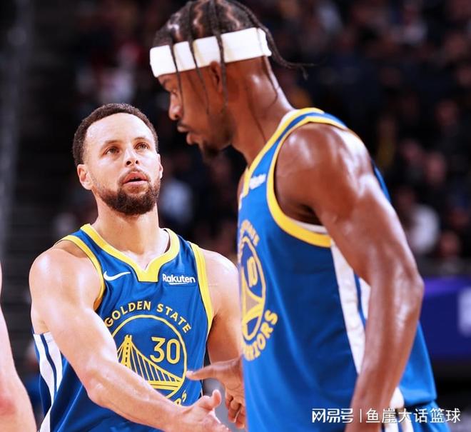 勇士126-113尼克斯！无解的不是赢球，是库里评价巴特勒，有3重点