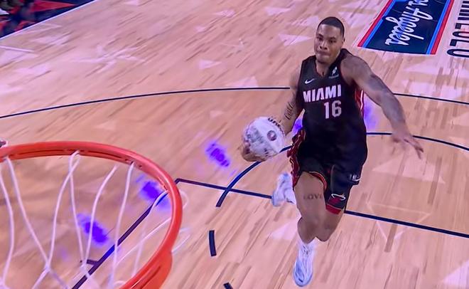 马刺小将满分扣篮后失手 热火约翰逊捡漏扣篮大赛冠军