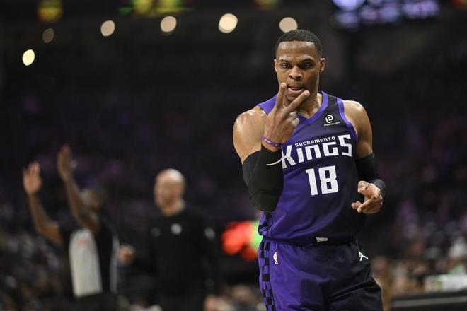 轰26+6+6三分，威少暴揍老东家！继快船后又一倒数第一4连胜北伐