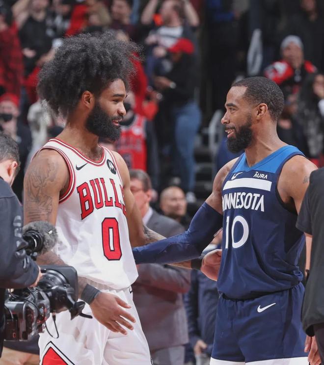 官宣签约!38岁老将回归!3换0年度最佳交易