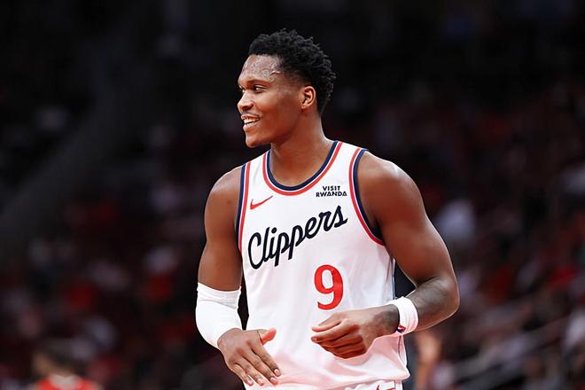 快船后场新援:一切都非常顺利,队友们都已经很熟悉我的风格了