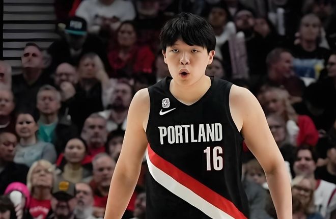 杨瀚森4分无缘对位偶像!掘金狂胜开拓者54分 约基奇32+9+7