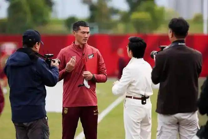 破天荒!国足大换血狂用8名00后,邵佳一这次豪赌能破困局?