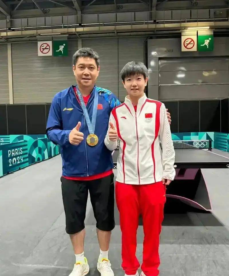 国乒教练分组暗藏玄机!王楚钦换帅获惊喜安排,樊振东回归已有伏笔