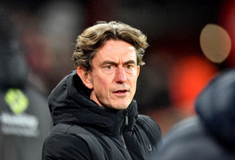 每日电讯：三后卫战术可能是热刺制胜法宝，弗兰克需坚定立场