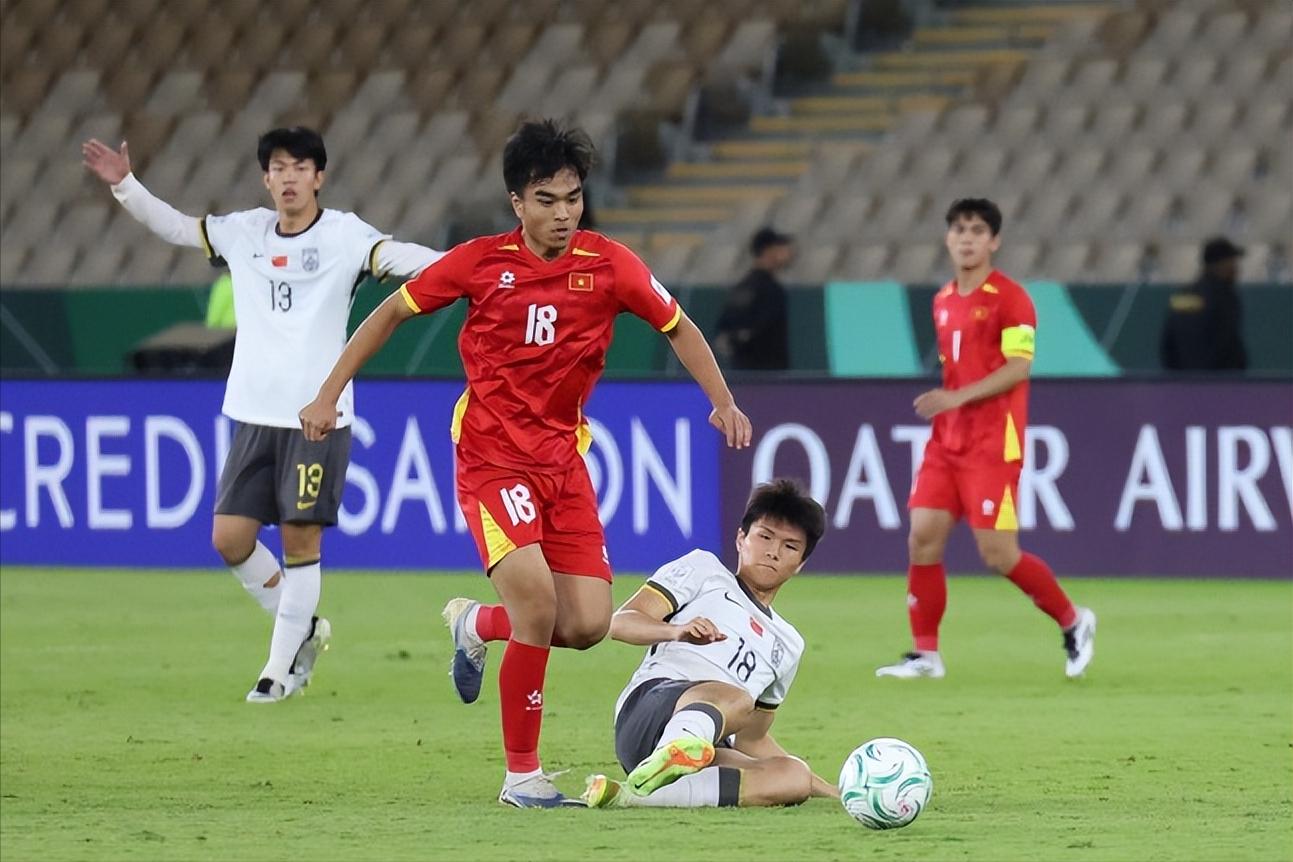 U23亚洲杯-彭啸向余望王钰栋建功 中国3-0越南进决赛 将与日本争冠