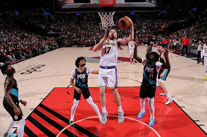 强力得分手也球都摸不着!湖人的战术安排实在是令人无法理解?