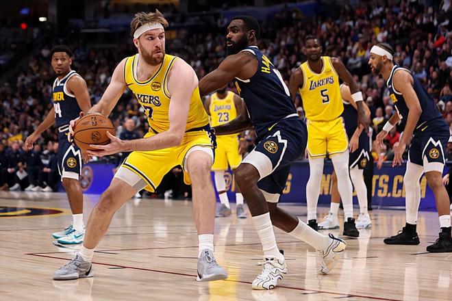 强力得分手也球都摸不着!湖人的战术安排实在是令人无法理解?