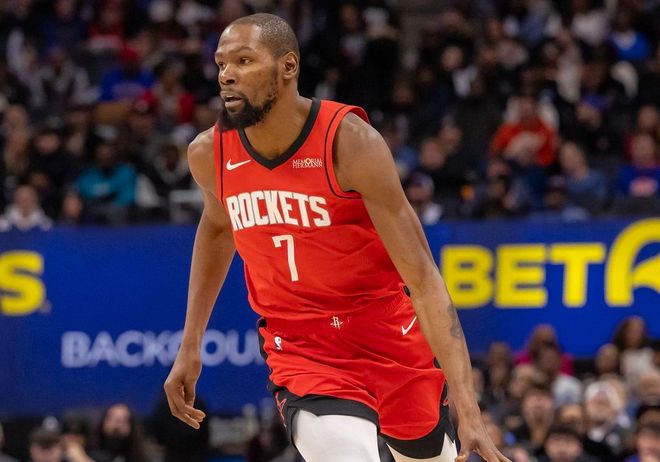 背靠背客场战胜东部第一,杜兰特领衔三人红榜,申京两点备受质疑