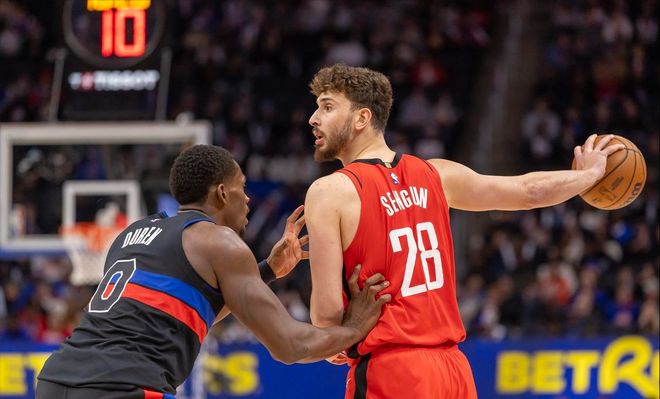 背靠背客场战胜东部第一,杜兰特领衔三人红榜,申京两点备受质疑