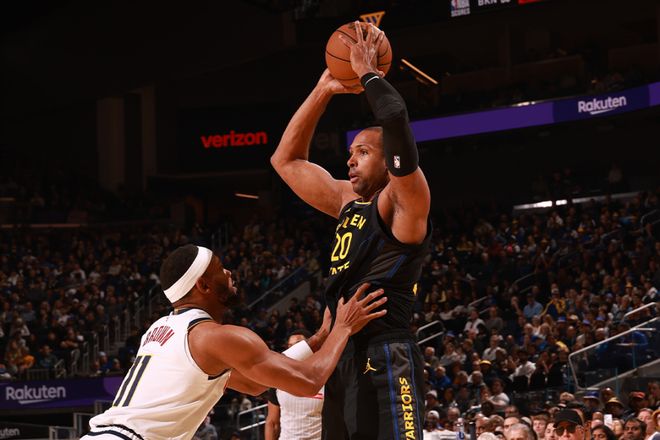 大爆冷!勇士4核缺阵擒掘金 三大奇兵让约基奇35+20+12沦为背景板