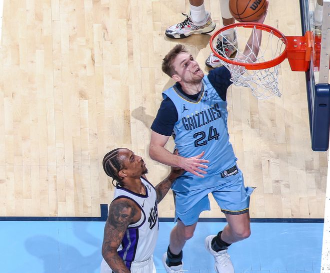 威少25+7打爆NBA名宿之子,德罗赞全能,国王力克灰熊终结16连败