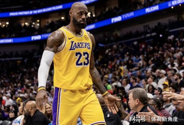 挖槽!詹姆斯10中10,湖人三项数据联盟第一