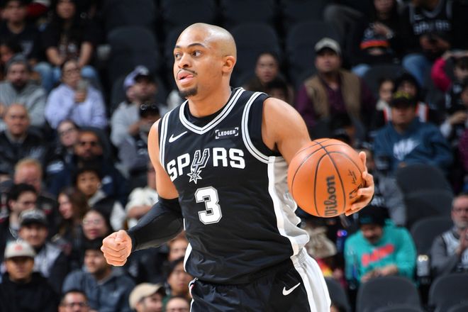 大爆冷!文班16+16外线哑火输锡安 马刺不敌倒数第一暴露3大问题