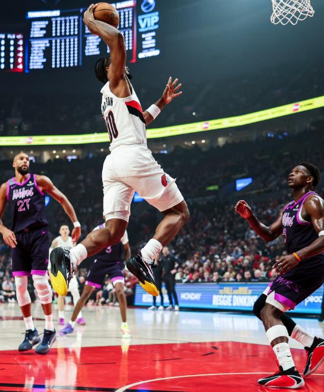 兰德尔13+7+6,华子34分麦丹化身全能战士,森林狼三杀开拓者