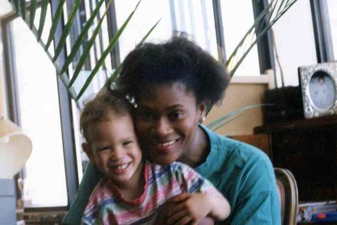 带着母亲遗愿战斗12年,交易添头成了队魂