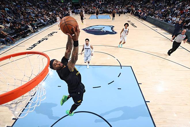 面对弱旅打出全能表现,勇士后场大闸的出场时间还会有所提升?