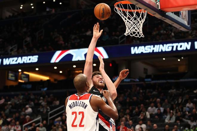 杨瀚森生涯新高,开拓者输奇才,萨尔29+12+6帽!一战看清6名球星