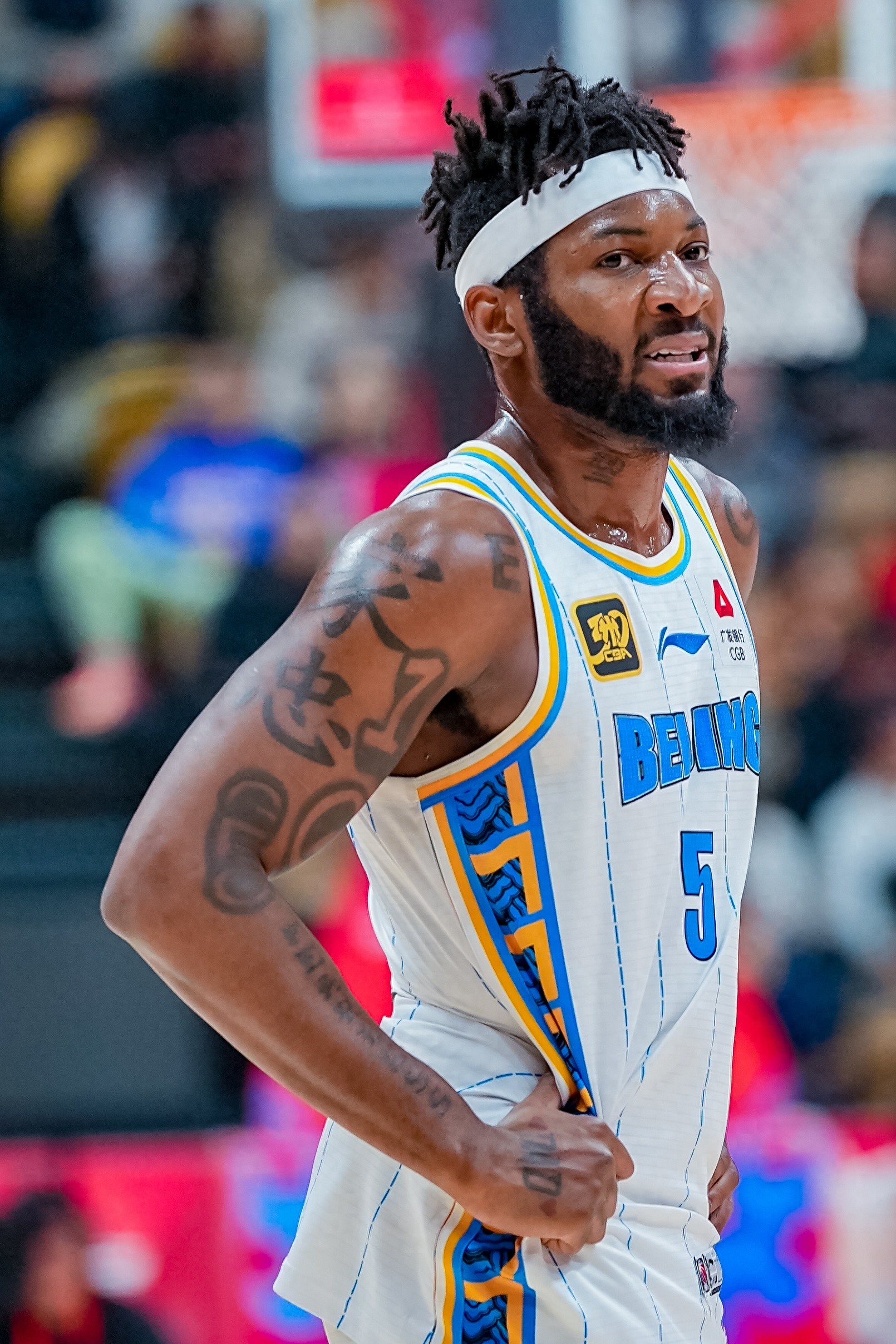 吐口水事件罚单:山西队遭核减经费2万 杰曼因侮辱性手势被罚3万