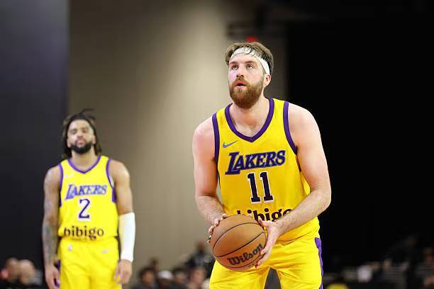 莫名其妙又成为了牺牲品,湖人为什么突然间不让他进入轮换阵容?